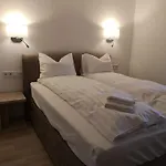 Schneekristall Aparthotel 4*
