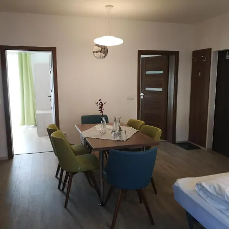 Schneekristall Apartmanhotel Aich